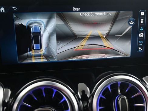 New 2025 Mercedes-Benz GLB 250 image 32