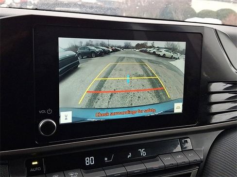 Certified 2025 Toyota Camry SE w/ Convenience Package image 17