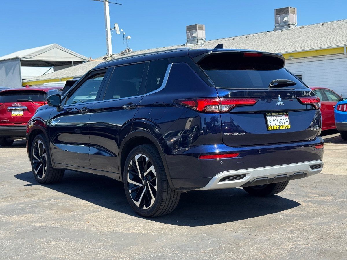 Used 2023 Mitsubishi Outlander SEL AWD/4WD image 12