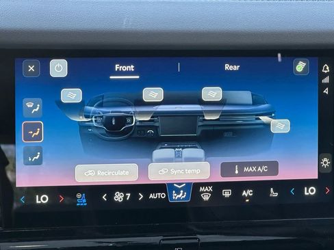 New 2026 Lincoln Navigator L Reserve AWD/4WD image 15