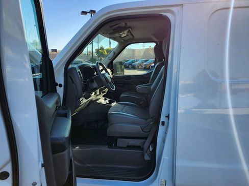 Used 2018 Nissan NV 2500 S RWD image 14