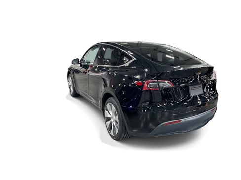 Certified 2023 Tesla Model Y Long Range AWD/4WD image 4