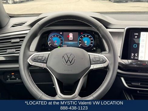 Certified 2025 Volkswagen Atlas Cross Sport SE w/ Black Wheel Package image 19