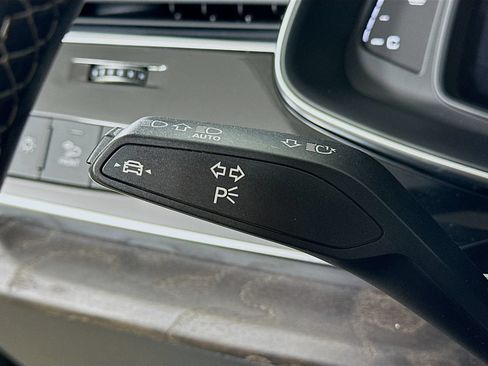 Used 2022 Audi Q8 Premium AWD/4WD image 20
