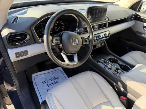 Used 2025 Honda Pilot EX-L image 14