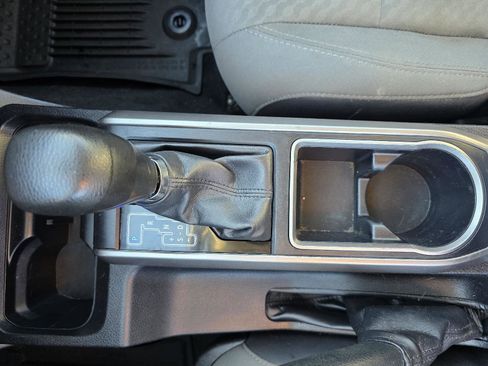 Used 2020 Toyota Tacoma SR5 image 18