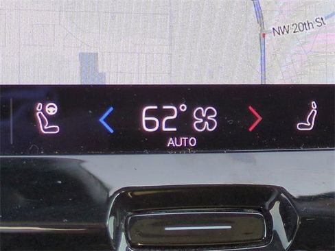 Used 2023 Volvo XC60 B5 Core image 23