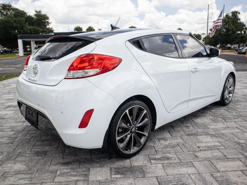 Used 2013 Hyundai Veloster w/ Style Pkg FWD image 7