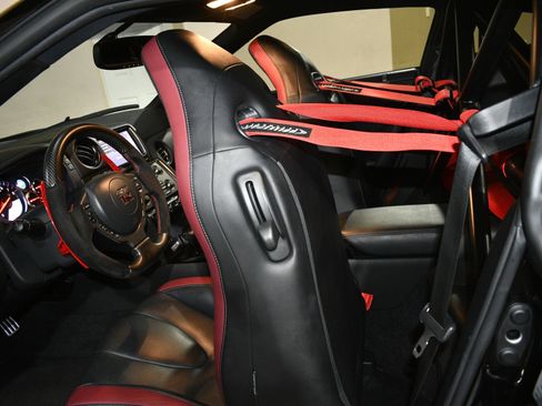 Used 2013 Nissan GT-R Black Edition AWD/4WD image 15