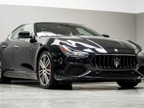Used 2022 Maserati Ghibli Modena image 4