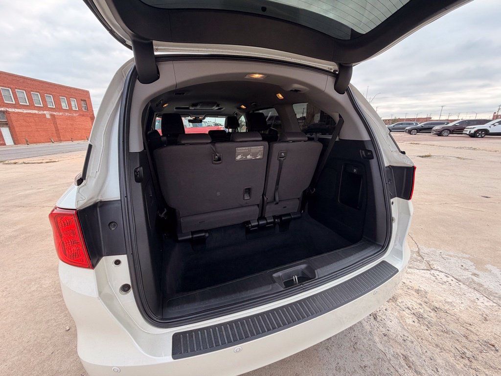 Used 2018 Honda Odyssey Elite image 5