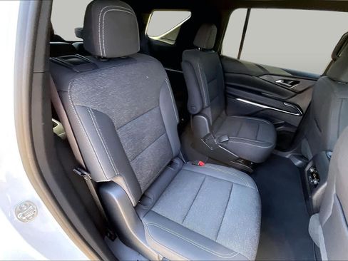 Certified 2026 Chevrolet Traverse LT FWD image 19