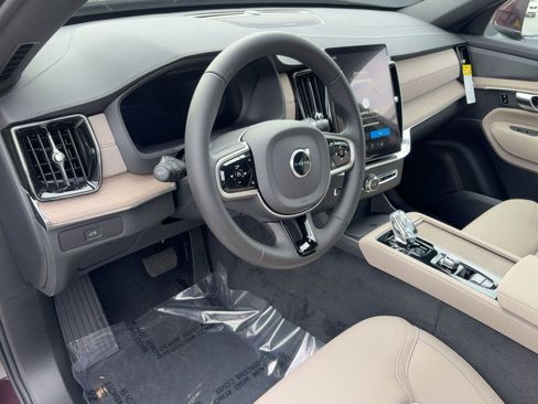 New 2026 Volvo XC90 B6 Plus w/ Protection Package image 4