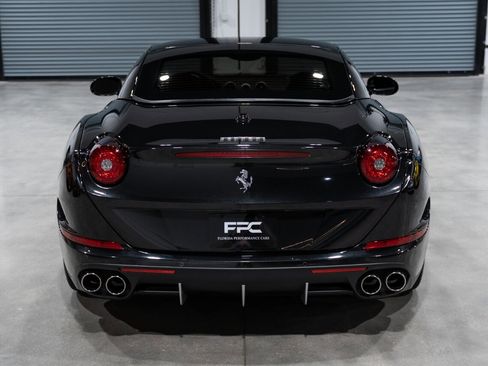 Used 2015 Ferrari California T image 73