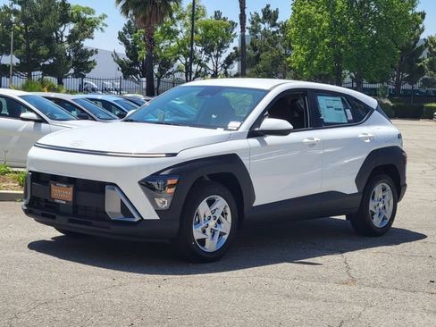 New 2026 Hyundai Kona SE FWD image 2