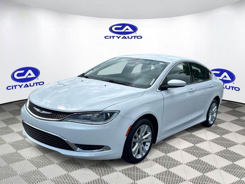 Used 2015 Chrysler 200 Limited w/ Convenience Group FWD image 9