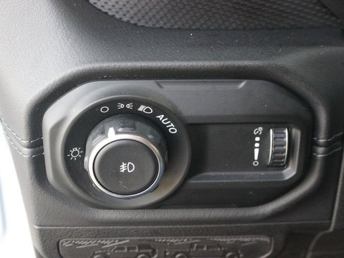 Used 2024 Jeep Wrangler Unlimited Rubicon image 29