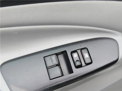 Used 2015 Toyota Tacoma 2WD Access Cab image 10