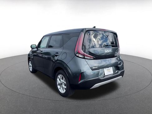Used 2025 Kia Soul LX w/ LX Technology Package image 12