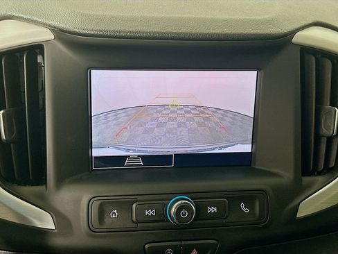 Used 2024 GMC Terrain SLE w/ Driver Convenience Package FWD image 13