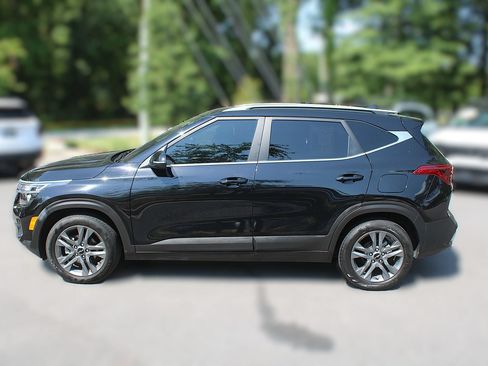 Certified 2023 Kia Seltos S w/ Navigation Package FWD image 5