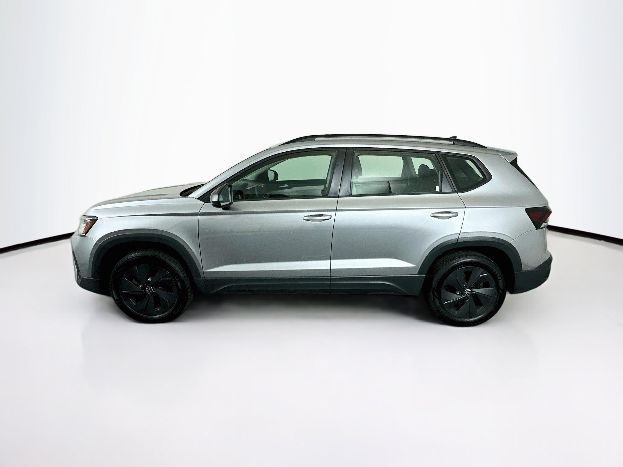 Used 2025 Volkswagen Taos S FWD image 4
