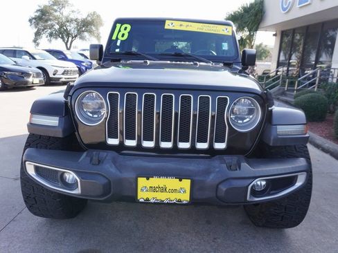 Used 2018 Jeep Wrangler Unlimited Sahara image 2