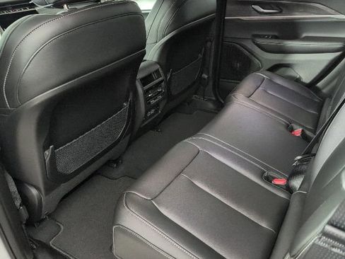 New 2025 Jeep Grand Cherokee Limited AWD/4WD image 10