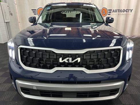 Used 2023 Kia Telluride S w/ S Sunroof Package AWD/4WD image 3