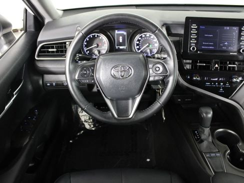 Used 2023 Toyota Camry SE FWD image 6