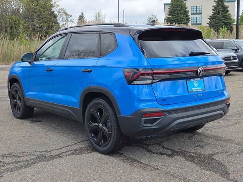 New 2026 Volkswagen Taos SE AWD/4WD image 7
