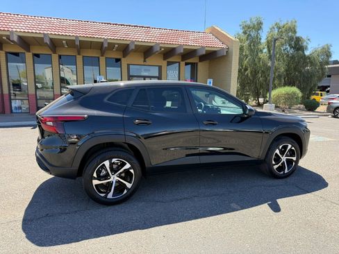 Used 2024 Chevrolet Trax RS image 11