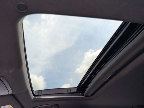 Used 2021 Honda Accord Sport image 25