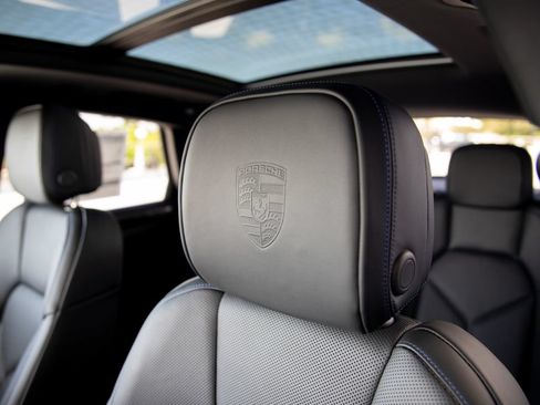 New 2026 Porsche Macan S AWD/4WD image 17