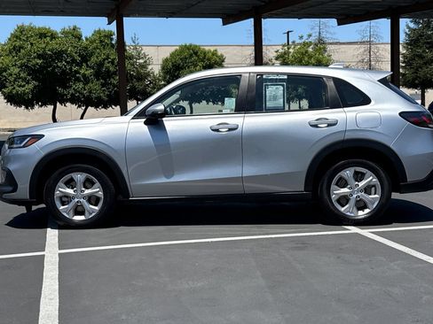 Used 2023 Honda HR-V LX image 12