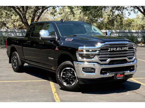 New 2025 RAM 2500 Laramie AWD/4WD image 2