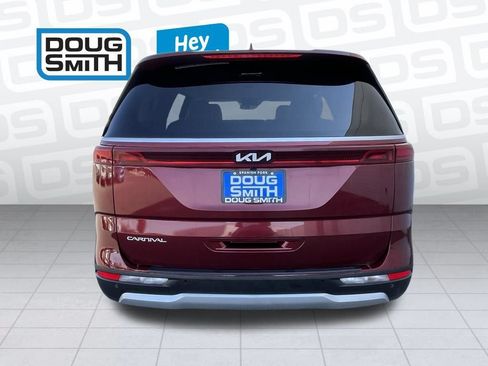 Used 2024 Kia Carnival EX FWD image 30