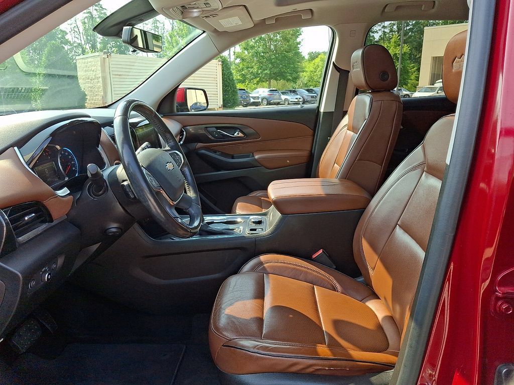 Used 2018 Chevrolet Traverse High Country AWD/4WD image 13