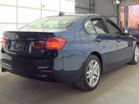 Used 2018 BMW 320i xDrive Sedan image 4