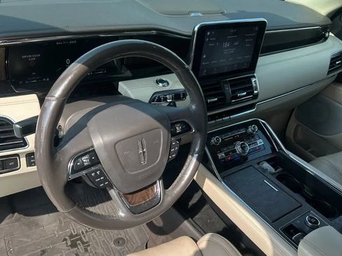 Used 2018 Lincoln Navigator Reserve AWD/4WD image 14