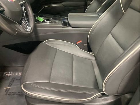 Used 2022 Cadillac Escalade ESV Sport w/ Touring Package image 10