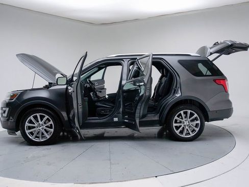 Used 2017 Ford Explorer Limited w/ Equipment Group 301A image 18