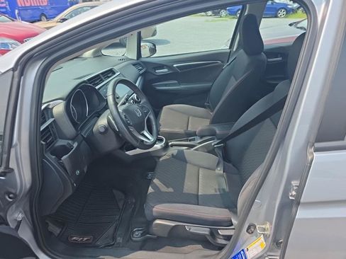 Used 2018 Honda Fit Sport image 3
