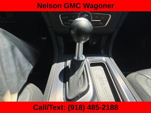 Used 2017 Dodge Charger R/T w/ Plus Group RWD image 26