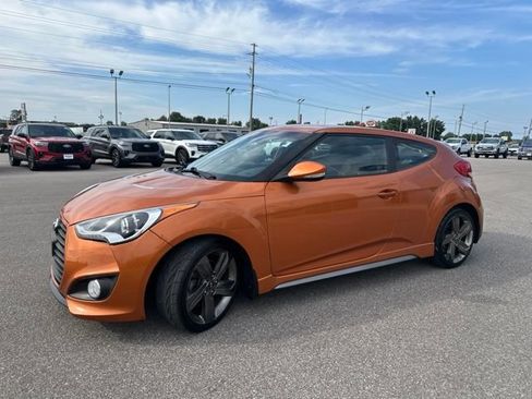 Used 2015 Hyundai Veloster Turbo FWD image 24