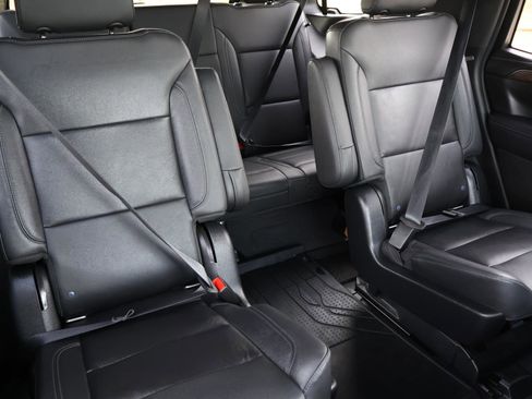 Used 2021 Chevrolet Tahoe Z71 w/ Luxury Package image 22