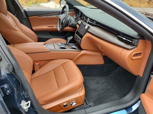 Used 2023 Maserati Quattroporte Modena image 16