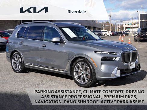 Used 2023 BMW X7 xDrive40i w/ Premium Package image 1