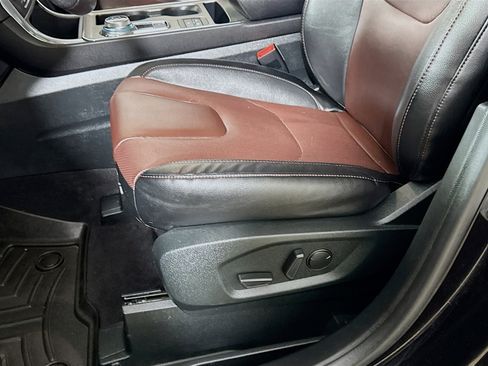 Used 2022 Ford Edge Titanium w/ Equipment Group 301A image 23