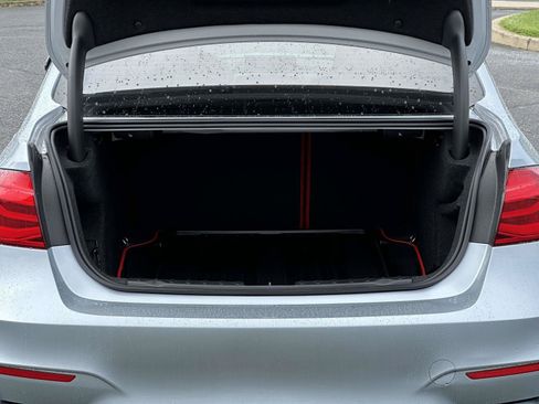Used 2018 BMW M3 RWD image 11